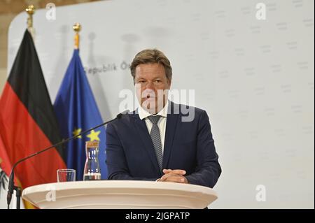 Wien, Österreich. 12. Juli 2022 Pressekonferenz mit Robert Habeck, Vizekanzler der Bundesrepublik Deutschland im Bundesministerium für Kunst, Kultur, Öffentlichen Dienst und Sport in Wien. Stockfoto