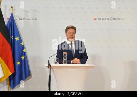 Wien, Österreich. 12. Juli 2022 Pressekonferenz mit Robert Habeck, Vizekanzler der Bundesrepublik Deutschland im Bundesministerium für Kunst, Kultur, Öffentlichen Dienst und Sport in Wien. Stockfoto