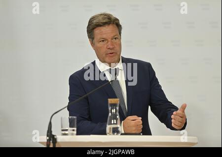 Wien, Österreich. 12. Juli 2022 Pressekonferenz mit Robert Habeck, Vizekanzler der Bundesrepublik Deutschland im Bundesministerium für Kunst, Kultur, Öffentlichen Dienst und Sport in Wien. Stockfoto