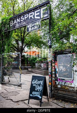 Berlin-Friedrichshain RAW-Gelände. Urban Spree künstlerischen Raum Ausstellungen, Künstlerresidenzen, Konzerte, eine Kunst, Store und Biergarten. Stockfoto