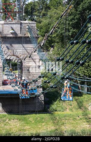 Renovierungsarbeiten an der Union Chain Bridge, River Tweed, Horncliffe, der englischen und schottischen Grenze Stockfoto