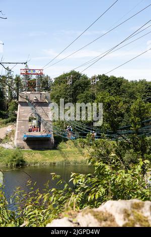 Renovierungsarbeiten an der Union Chain Bridge, River Tweed, Horncliffe, der englischen und schottischen Grenze Stockfoto