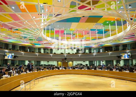 Brüssel. 12.. Juli 2022. Das am 12. Juli 2022 aufgenommene Foto zeigt das Treffen des EU-Rates für Wirtschaft und Finanzen in Brüssel, Belgien. Quelle: Zheng Huansong/Xinhua/Alamy Live News Stockfoto