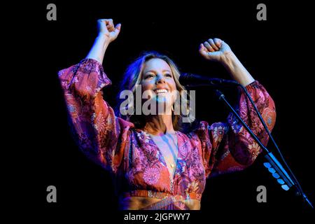 Toronto, Kanada. 11.. Juli 2022. Die kanadische Singer-Songwriterin Sarah McLachlan tritt bei einer ausverkauften Show auf der Budweiser Stage in Toronto auf. (Foto von Angel Marchini/SOPA Images/Sipa USA) Quelle: SIPA USA/Alamy Live News Stockfoto