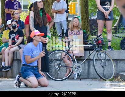 Die Aktivistengruppen, die sich auf dem Cadman Plaza versammeln, um Gerechtigkeit für Abtreibung in New York City zu fordern Stockfoto