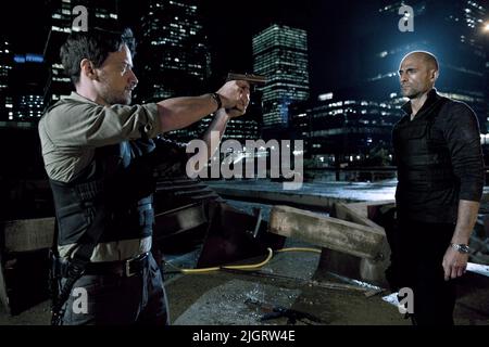 JAMES MCAVOY, MARK STRONG, WILLKOMMEN IN DER PUNCH, 2013 Stockfoto