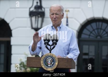 Washington, Usa. 12.. Juli 2022. Präsident Joe Biden spricht am Dienstag, dem 12. Juli 2022, während des Kongresses auf dem South Lawn des Weißen Hauses in Washington, DC. Foto von Chris Kleponis/UPI Kredit: UPI/Alamy Live News Stockfoto