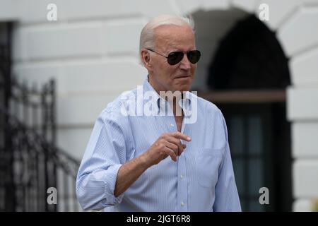 Washington, Vereinigte Staaten. 12.. Juli 2022. US-Präsident Joe Biden nimmt am Dienstag, den 12. Juli 2022, am Kongress-Picknick im Weißen Haus in Washington, DC Teil. Quelle: Chris Kleponis/Pool via CNP/dpa/Alamy Live News Stockfoto