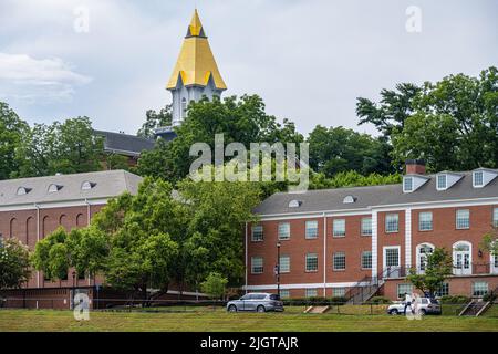 Campus der University of North Georgia mit Blick auf den echten Dahlonega-Goldgondel der Price Memorial Hall in Dahlonega, Georgia. (USA) Stockfoto