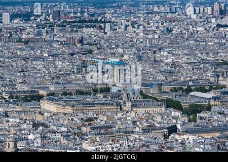 Paris, aerial view of the city, with the Pompidou center, and the Saint-Jacques tower Stockfoto
