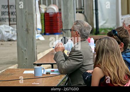 EXETER, DEVON - 18. MAI 2017 Devon County Agricultural Show - Sheep Shearing Wettbewerb der Kommentator Stockfoto