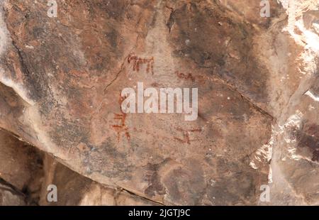 Prähistorische Gemälde im Felsunterstand Pena del Aguila, Magacela. Badajoz, Extremadura, Spanien Stockfoto