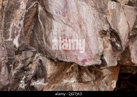 Prähistorische Gemälde im Felsunterstand Pena del Aguila, Magacela. Badajoz, Extremadura, Spanien Stockfoto