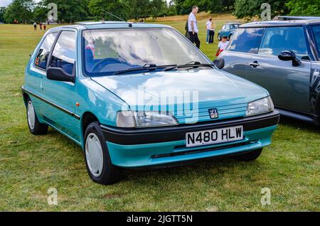 Vorderseite eines Peugeot 106 aus dem Jahr 1995 auf der Motorshow in Reading, Großbritannien Stockfoto