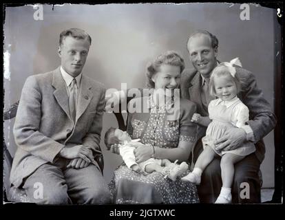 Laut Photographer's Journal No. 7 1944-1950: „Hellandsjö, die Familie Lasse Hellandsjö, Oslo“. Stockfoto