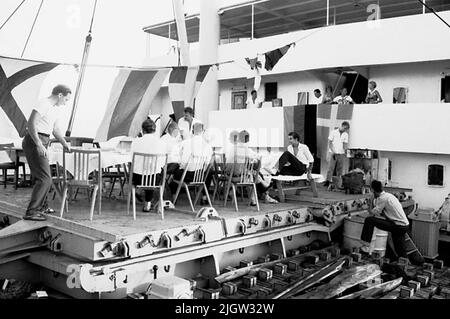 African trip, line -term acquisition: Bücher und Archivmaterial.35 Bilder in Serien. Das Foto wurde ungefähr 1961-09-02 aufgenommen. Linie für diejenigen, die den Äquator zum ersten Mal passieren. Es ist für eine Mahlzeit auf Deck. Stockfoto