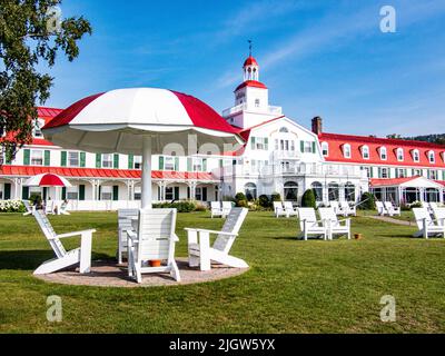 Vorderansicht des Hotels Tadoussac, Tadoussac, Quebec, Kanada. Stockfoto