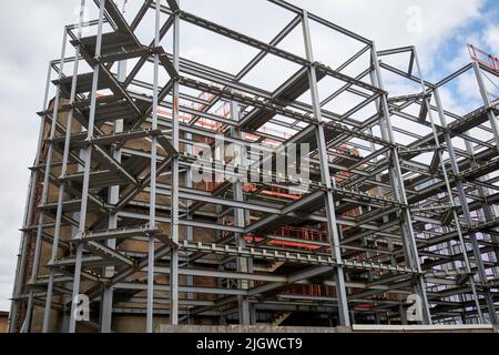 Stahlskelettkonstruktion eines Gebäudes im Bau in liverpool england Stockfoto