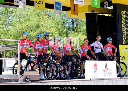 Granon, Frankreich, 13.. Juli 2022. TeamLotto Soudal gesehen während der Etappe 11 der Tour De France, Albertville zum Col du Granon Serre Chevalier. Kredit: Pete Goding/Alamy Live Nachrichten Stockfoto