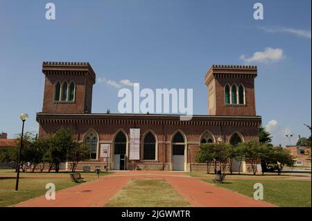 2020. juli 07 - Europa, Italien, Lombardei, Varese, Busto Arsizio, Textilmuseum mit alten Maschinen für die Stoffverarbeitung. Stockfoto