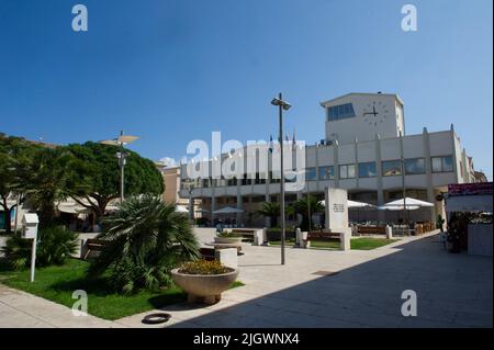 2021 juni 06 - Europa, Italien, Sardinien, Porto Torres, Rathaus Stockfoto