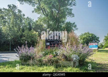 Nantwich willkommen in der Stadt mit Blumen sonnige Tageslandschaft, Ches. Stockfoto