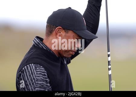 US's Tiger Woods auf der Driving Range während des 4. Trainingstages der Open auf dem Old Course, St Andrews. Bilddatum: Mittwoch, 13. Juli 2022. Stockfoto