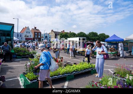 Ein Blick auf den lokalen Wochenmarkt in Sheringham North Norfolk Stockfoto