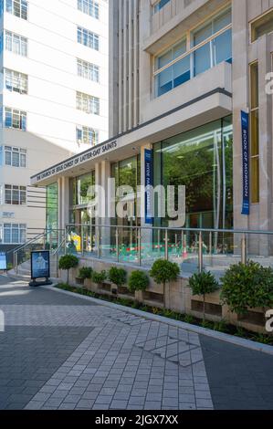 Außenansicht der Church of Jesus Christ of Latter-day Saints Hyde Park Chapel in Exhibition Road, South Kensington, London, England, Großbritannien. Stockfoto