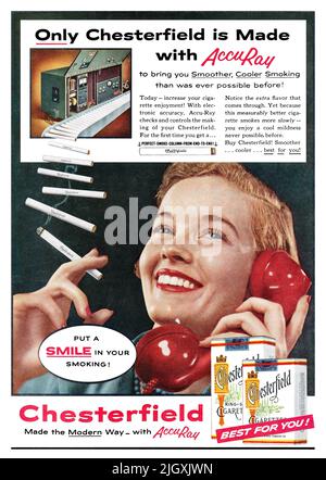 1955 US-Werbung für Chesterfield-Zigaretten. Stockfoto