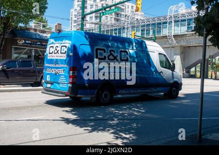 Juli 22 2022- Elektromechaniker Firma Service Fahrzeug in der Innenstadt von vancouver, bc Kanada Stockfoto