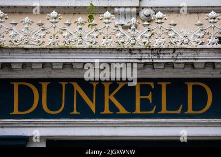 Dunkeld, Schottland - 11. 2021. Oktober: Ein Dunkeld-Schild in der wunderschönen Stadt Dunkeld in Schottland, Großbritannien. Stockfoto