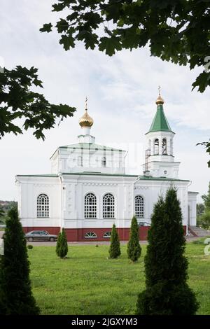 Die Baudenkmäler, die touristischen Zentren und die interessanten Plätze in Weißrussland - die orthodoxe Kirche der Fürbitte der Heiligen Mutter Gottes in der Stadt Stockfoto