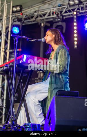 Tamzene tritt beim Cornbury Festival 2022 live auf Stockfoto