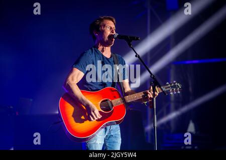 James Blunt tritt beim Cornbury Festival 2022 live auf Stockfoto