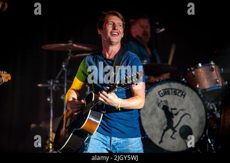 James Blunt tritt beim Cornbury Festival 2022 live auf Stockfoto