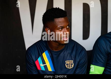 Olot, Spanien. 13.. Juli 2022. Ansu Fati (FC Barcelona) ist ein Bild eines früheren Freundschaftsspiel zwischen UD Olot und dem FC Barcelona im Nou Estadi Municipal in Olot, Spanien, am 13. Juli 2022. Foto: Siu Wu. Kredit: dpa/Alamy Live Nachrichten Stockfoto