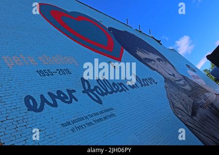 Musikalischer Sohn von Leigh Town, Pete Shelley Wandbild, jemals verliebt, ein Buzzcocks Song, 1955-2018, Bengal St Car Park, 10 Back Salford, Leigh WN7 4AZ Stockfoto