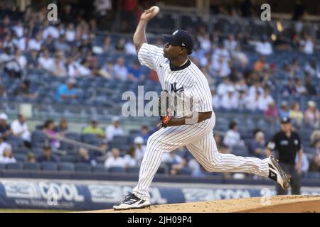 Bronx, Usa. 13.. Juli 2022. New York Yankees startet Pitcher Luis Severino wirft gegen die Cincinnati Reds im ersten Inning im Yankee Stadium am Mittwoch, 13. Juli 2022 in New York City. Foto von Corey Sipkin/UPI Credit: UPI/Alamy Live News Stockfoto