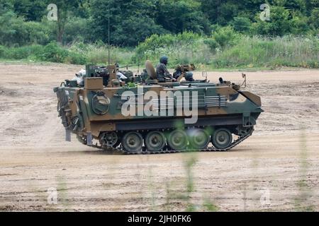 18. Juni 2020-Paju, Südkorea-südkoreanisches gepanzertes Fahrzeug nimmt an einem Manöver in der Nähe von DMZ in Paju, Südkorea, Teil. Stockfoto