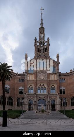 Blick auf das Hospital de Sant Pau in der Nachbarschaft von El Guinardó, in Barcelona Stockfoto