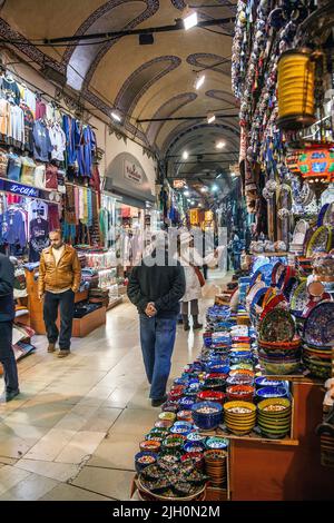 Der ältere Teil des Grand Bazaar (Kapaliçarsi), Istanbul, Türkei Stockfoto