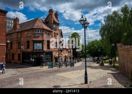 Das Äußere des öffentlichen Hauses in der Nähe des Tores von Nottingham Castle. Stockfoto