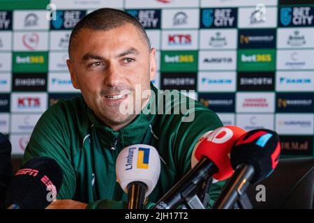 SITTARD, NIEDERLANDE - 14. JULI: Burak Yilmaz von Fortuna Sittard während der Präsentation von Burak Yilmaz im Fortuna Sittard Stadion am 14. Juli 2022 in Sittard, Niederlande (Foto von Jeroen Meuwsen/Orange Picts) Stockfoto