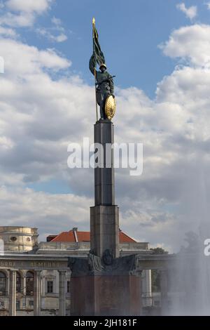 WIEN, ÖSTERREICH - 14. August 2019: Das sowjetische Kriegsdenkmal in Wien, ehemals als Heldendenkmal der Roten Armee bekannt. Denkmal wurde gebaut, um CO Stockfoto