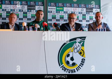 SITTARD, NIEDERLANDE - 14. JULI: Burak Yilmaz von Fortuna Sittard während der Präsentation von Burak Yilmaz im Fortuna Sittard Stadion am 14. Juli 2022 in Sittard, Niederlande (Foto von Jeroen Meuwsen/Orange Picts) Stockfoto