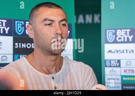 SITTARD, NIEDERLANDE - 14. JULI: Burak Yilmaz von Fortuna Sittard während der Präsentation von Burak Yilmaz im Fortuna Sittard Stadion am 14. Juli 2022 in Sittard, Niederlande (Foto von Jeroen Meuwsen/Orange Picts) Stockfoto