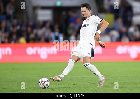 Robina, Australien. 12.. Juni 2022. Robin Koch von Leeds United übergibt den Ball in Robina, Australien am 6/12/2022. (Foto von Patrick Hoelscher/News Images/Sipa USA) Quelle: SIPA USA/Alamy Live News Stockfoto