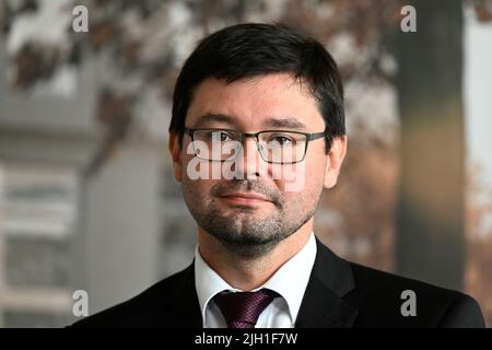 Prag, Tschechische Republik. 14.. Juli 2022. Vaclav Kobera, Vorsitzender des Verwaltungsrats der Raumfahrtagentur EUSPA, nimmt am 14. Juli 2022 an der Pressekonferenz zur Zukunft des neuen Palmovka-Zentrums und der Raumfahrtagentur EUSPA in Prag, Tschechien, Teil. Quelle: Ondrej Deml/CTK Photo/Alamy Live News Stockfoto