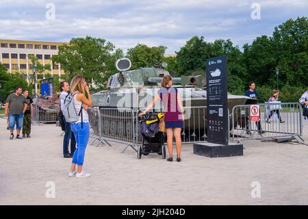 9K114 Panzerabwehrrakete Shturm, 2S34 Khosta Selbstfahrender Mörser (Foto), BUK m2 Missile System, T-90A Battle Tank, 2S19-S Selbstfahrender Mort Stockfoto